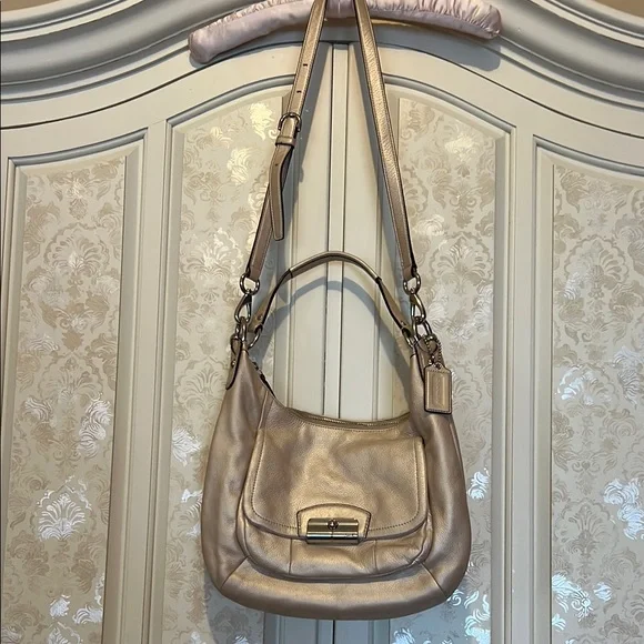 Coach Metallic Tan Shoulder Bag See Slight Callouts In Photos - Picture 2 of 14